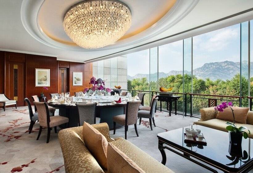 Hotel Shangri La Wenzhou A Panoramic View Of The River, Adjacent To Wenzhou International Convention And E