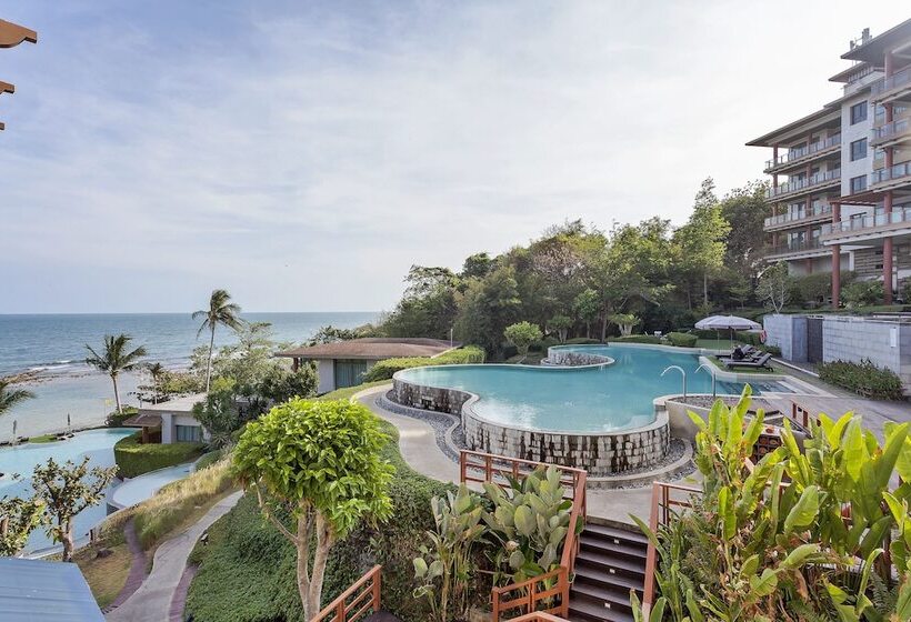 فندق Shasa Resort   Luxury Beachfront Suites