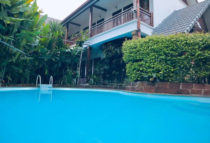 Отель Shewe Wana Boutique