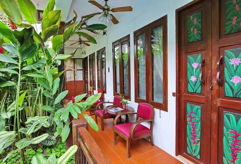 Отель Shewe Wana Boutique