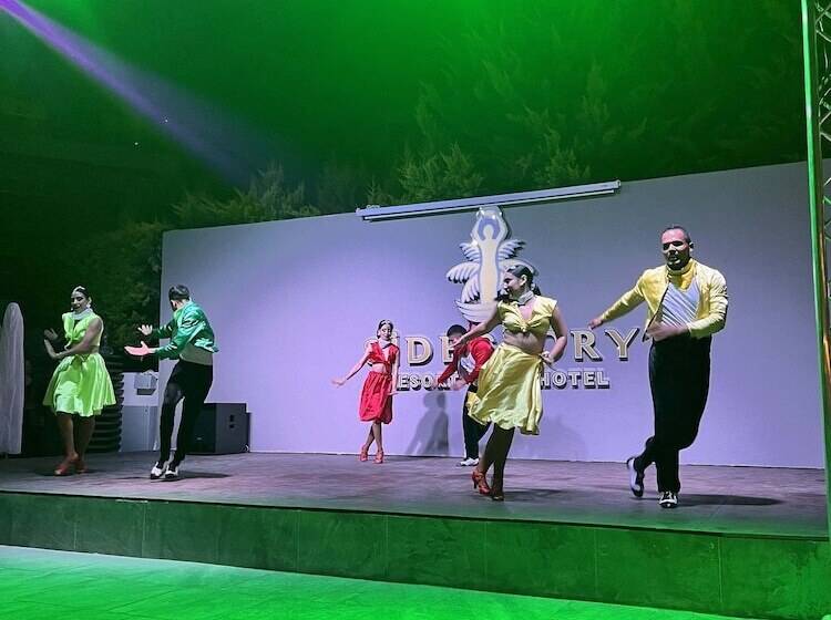 Отель Side Story Resort & Spa