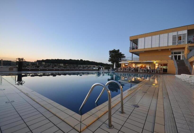 Отель Splendid Resort