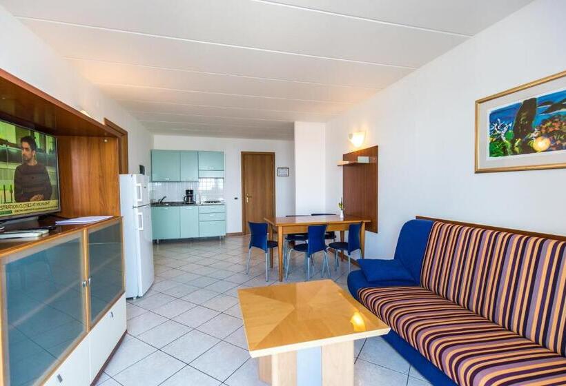 Отель Splendid Resort