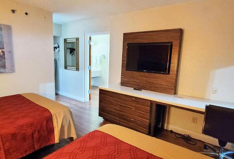 בית מלון כפרי Studios & Suites 4 Less Charlotte