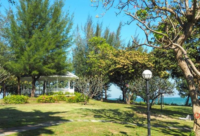 בית מלון כפרי Supatra Hua Hin Resort