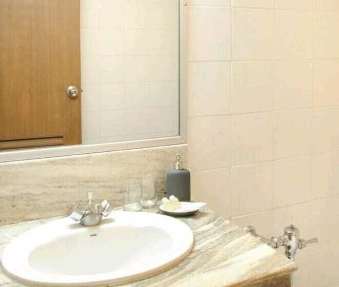 בית מלון כפרי Takiab Beach Resort