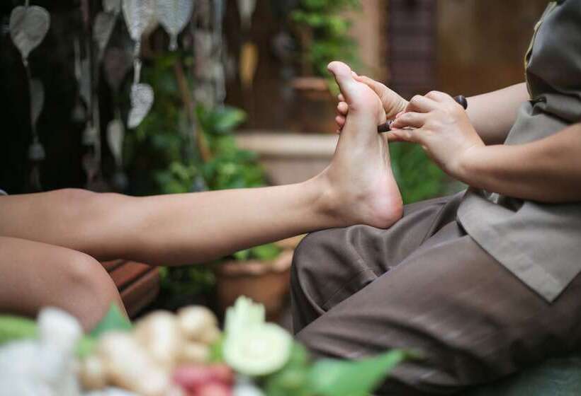 Отель The Baray Villa By Sawasdee Village