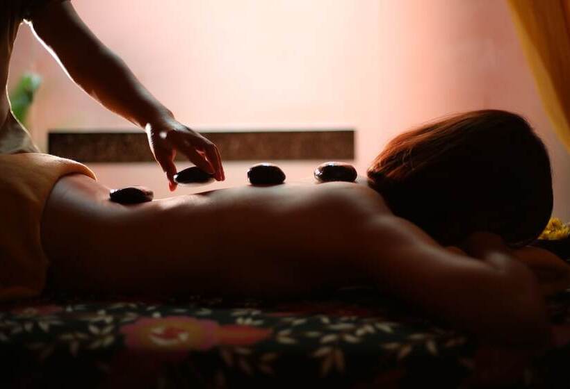 Отель The Baray Villa By Sawasdee Village