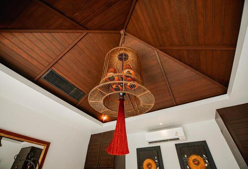 ホテル The Bell Pool Villa Resort Phuket