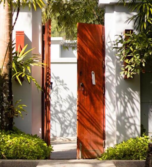 هتل The Bell Pool Villa Resort Phuket