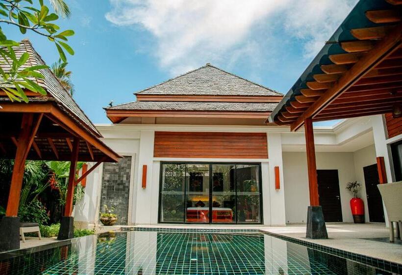 ホテル The Bell Pool Villa Resort Phuket