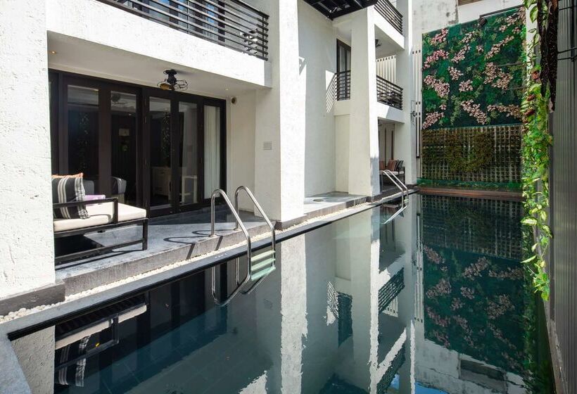 Отель U Chiang Mai