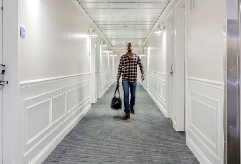 בית מלון כפרי Winthrop Beach Inn And Suites Boston Logan Airport  Adults Only