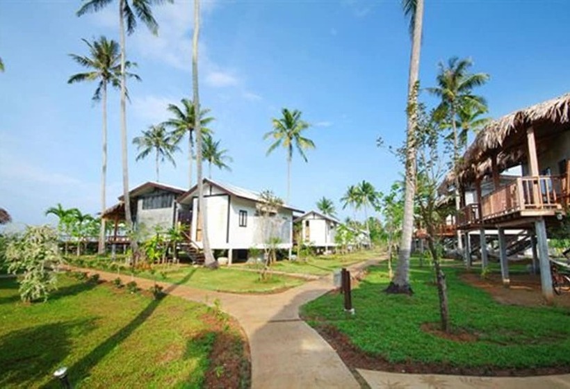 Islanda Hideaway Resort