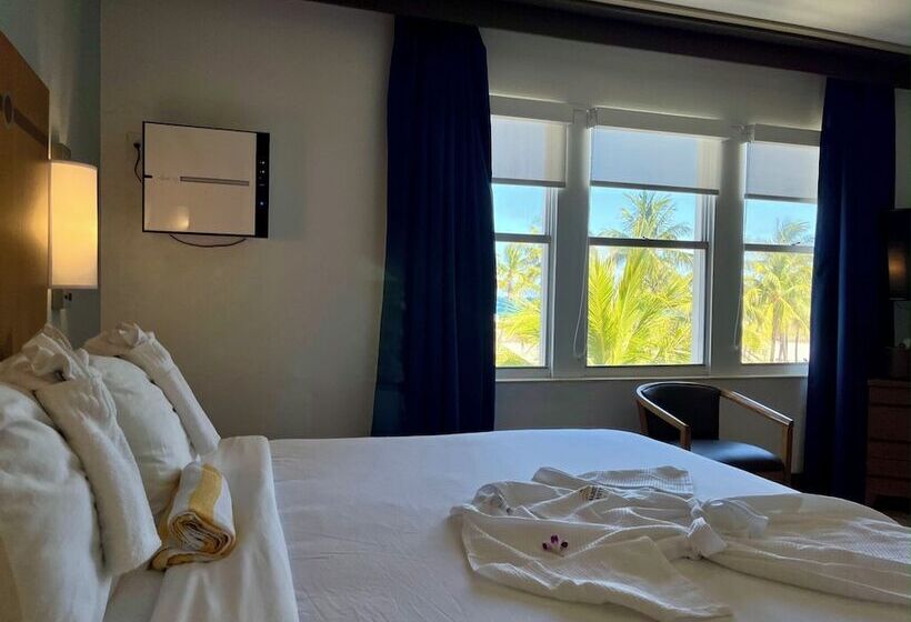 Majestic Hotel South Beach