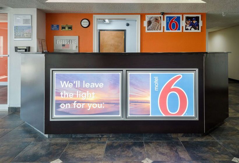 Motel 6 mobile, Al