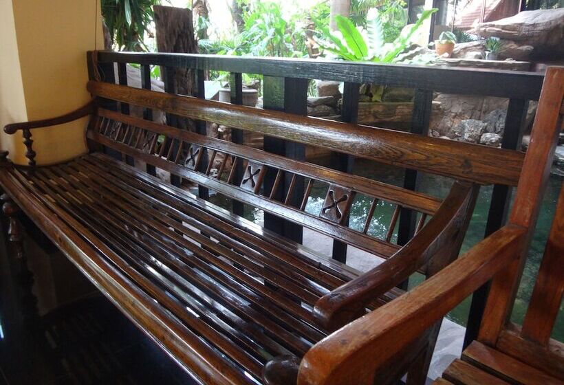 Nova Park Hotel Pattaya