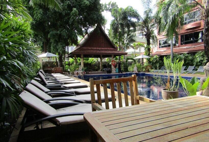 Nova Park Hotel Pattaya