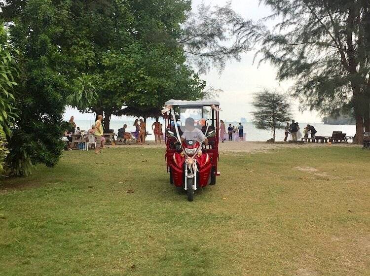 Pan Beachfront Resort Krabi