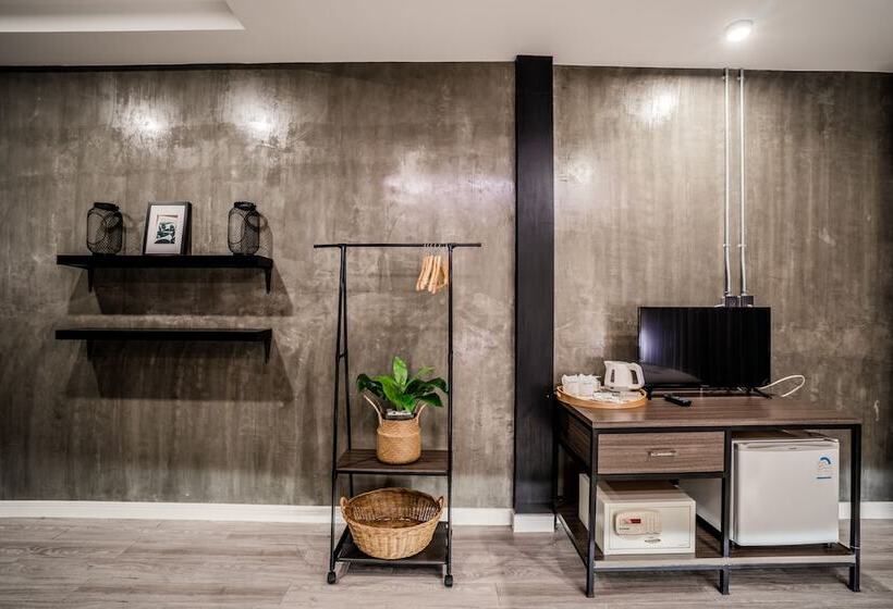 Phi Phi Andaman Legacy Resort