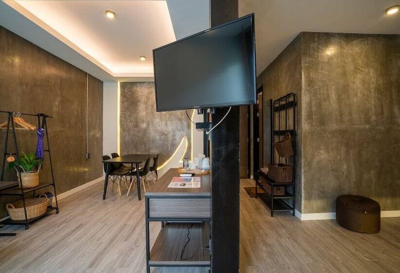 Phi Phi Andaman Legacy Resort