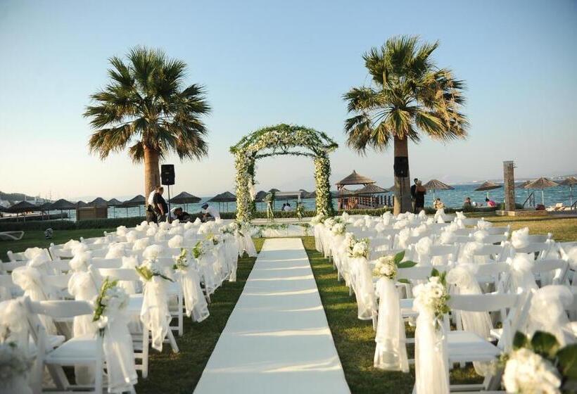 Radisson Blu Resort & Spa Cesme