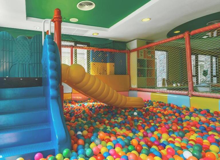 Radisson Resort And Suites Phuket