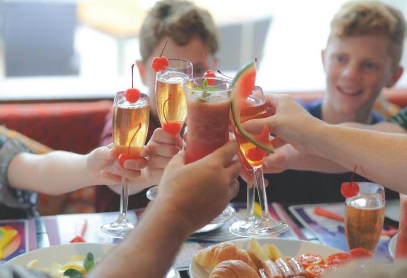 Radisson Resort And Suites Phuket