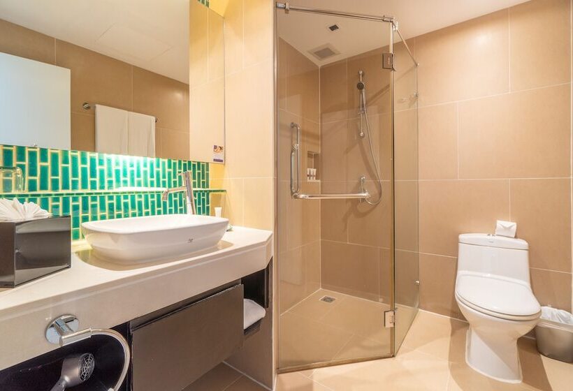 Radisson Resort And Suites Phuket