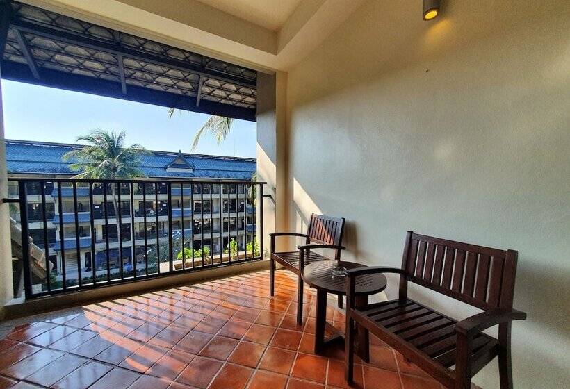 Radisson Resort And Suites Phuket