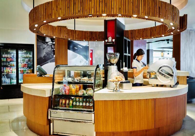 Radisson Resort And Suites Phuket