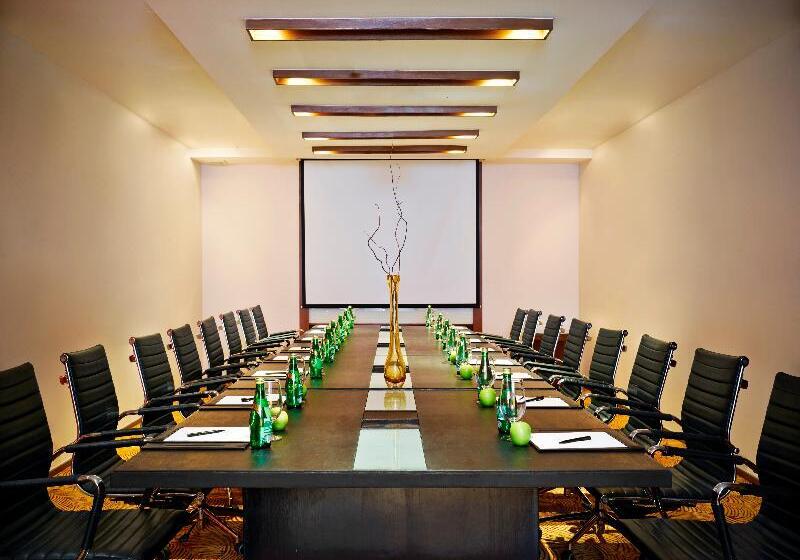 Radisson Resort And Suites Phuket