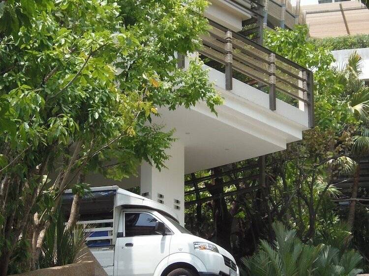 Sea Sun Sand Resort & Spa