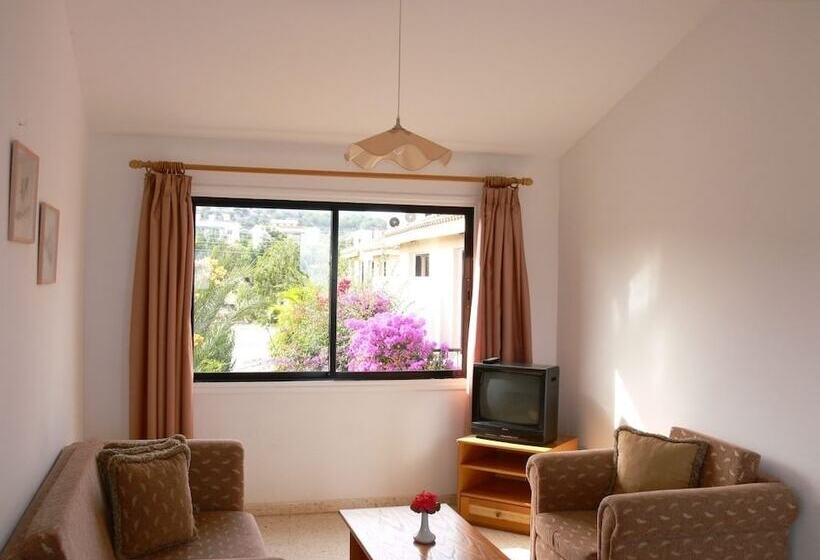 Tavros Hotel Apartments