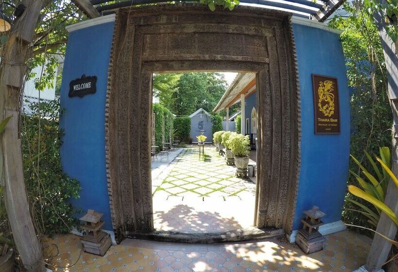 Tharaburi Resort