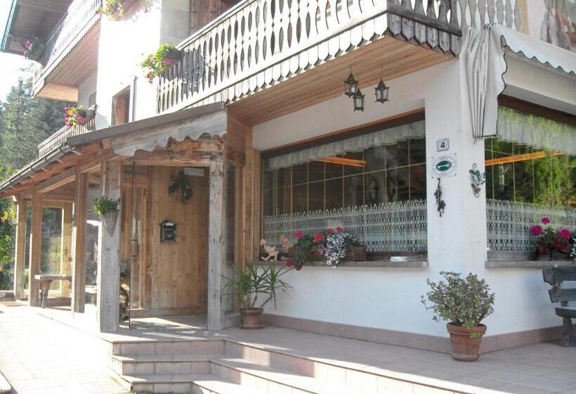 旅馆 Garni Meublè La Baita