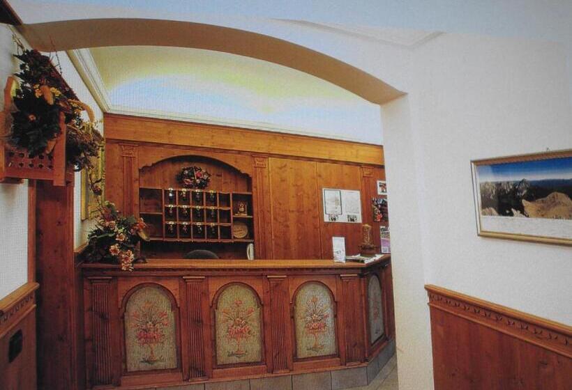 旅馆 Garni Meublè La Baita