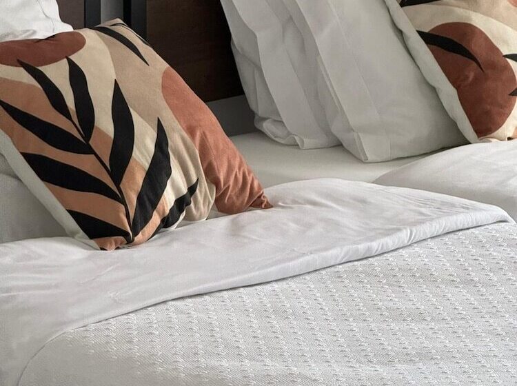 مبيت وإفطار Gardens Guest Househostel