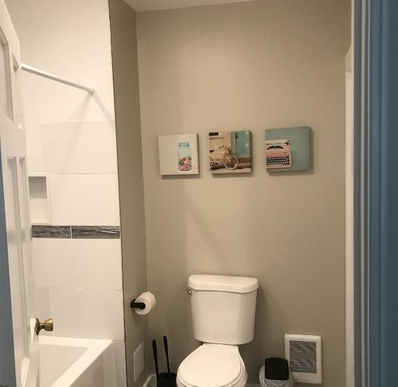 민박 The John Randall House