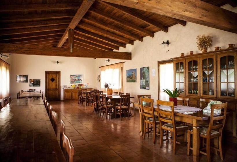 Отель Agriturismo Il Ginepro