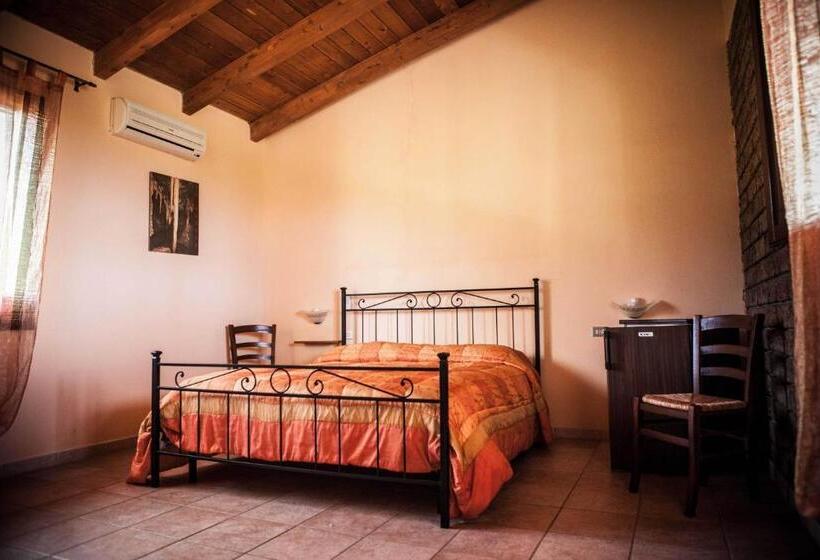 Отель Agriturismo Il Ginepro