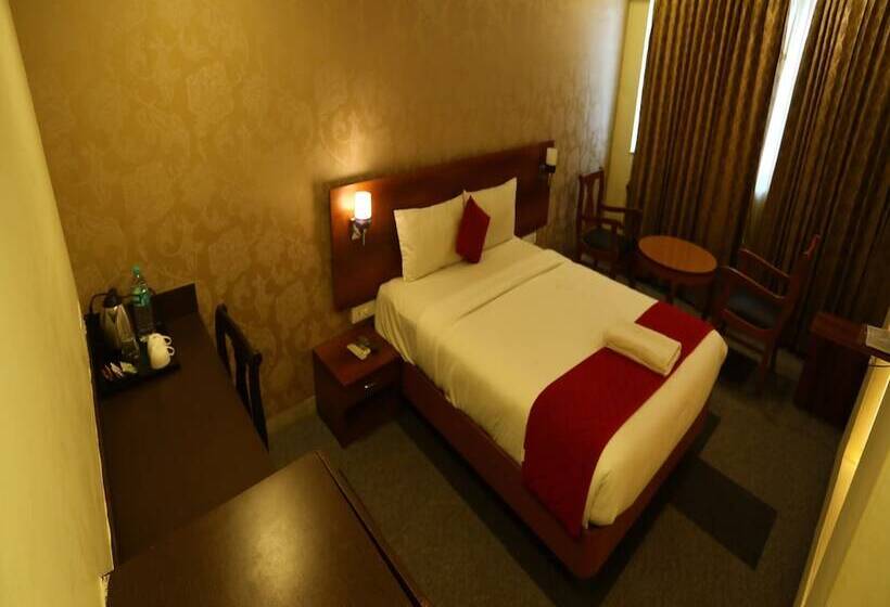 酒店 Dfront Golden Palace