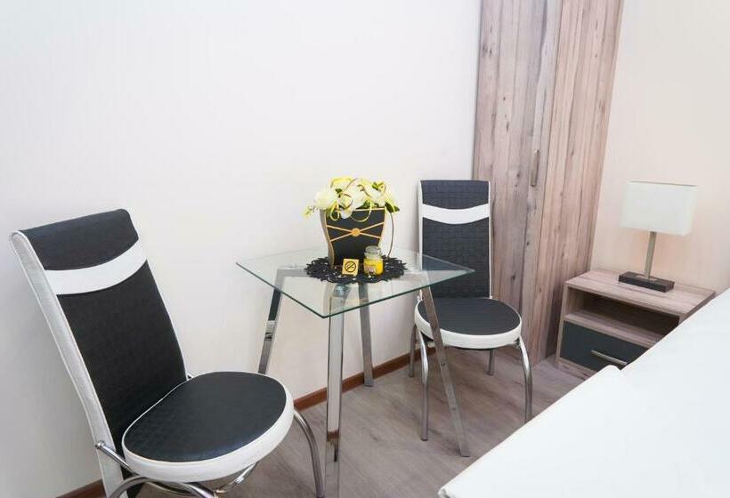 호텔 Fleur Yerevan