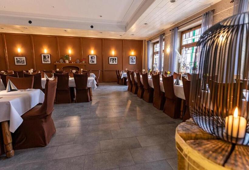 فندق Fronhof Mettendorf