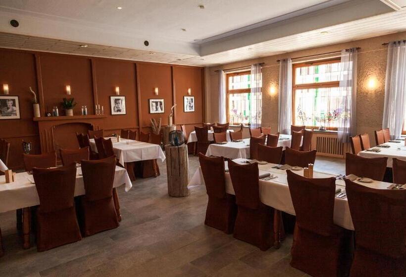 فندق Fronhof Mettendorf