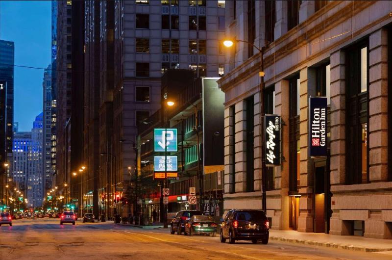 בית מלון כפרי Hilton Garden Inn Chicago Central Loop