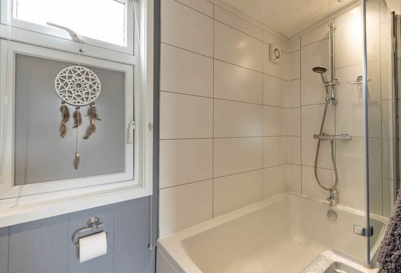 בית מלון כפרי Inside No 1 Retreat Carnforth