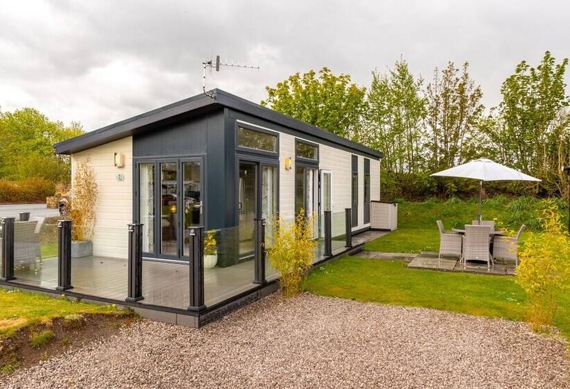 בית מלון כפרי Inside No 1 Retreat Carnforth