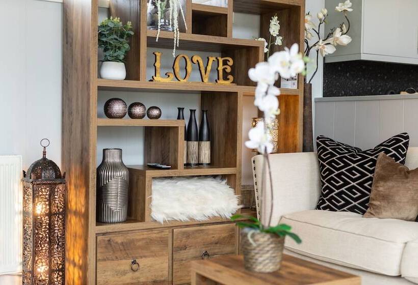 בית מלון כפרי Inside No 1 Retreat Carnforth