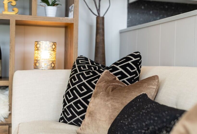 בית מלון כפרי Inside No 1 Retreat Carnforth